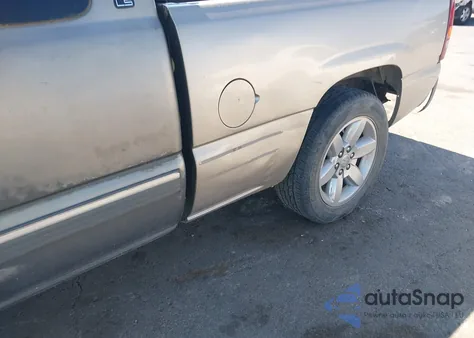 2000 Chevrolet Silverado 1500 Ls из США, поврежденный, VIN 2GCEC19V7Y1205882